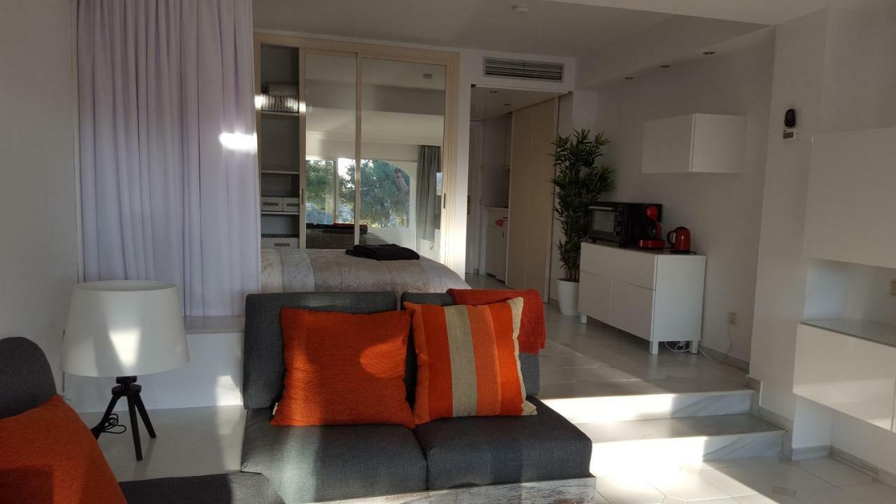 Ferienwohnung Casa Robert y Nergiz Sitio de Calahonda Exterior foto